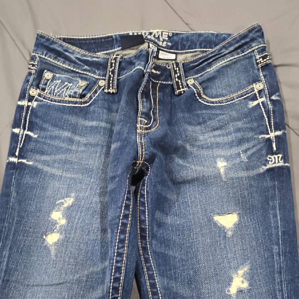 Distressed Blue Jeans - Picture 3 of 9